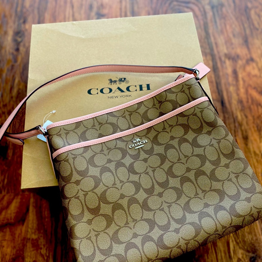 Coach Signature File Bag Crossbody Bag Khaki/Blush